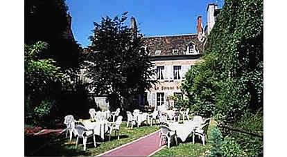 Hotel Philippe Le Bon garden